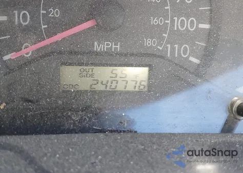 2005 Toyota Corolla Ce z USA, uszkodzony, nr VIN 2T1BR32E55C479067